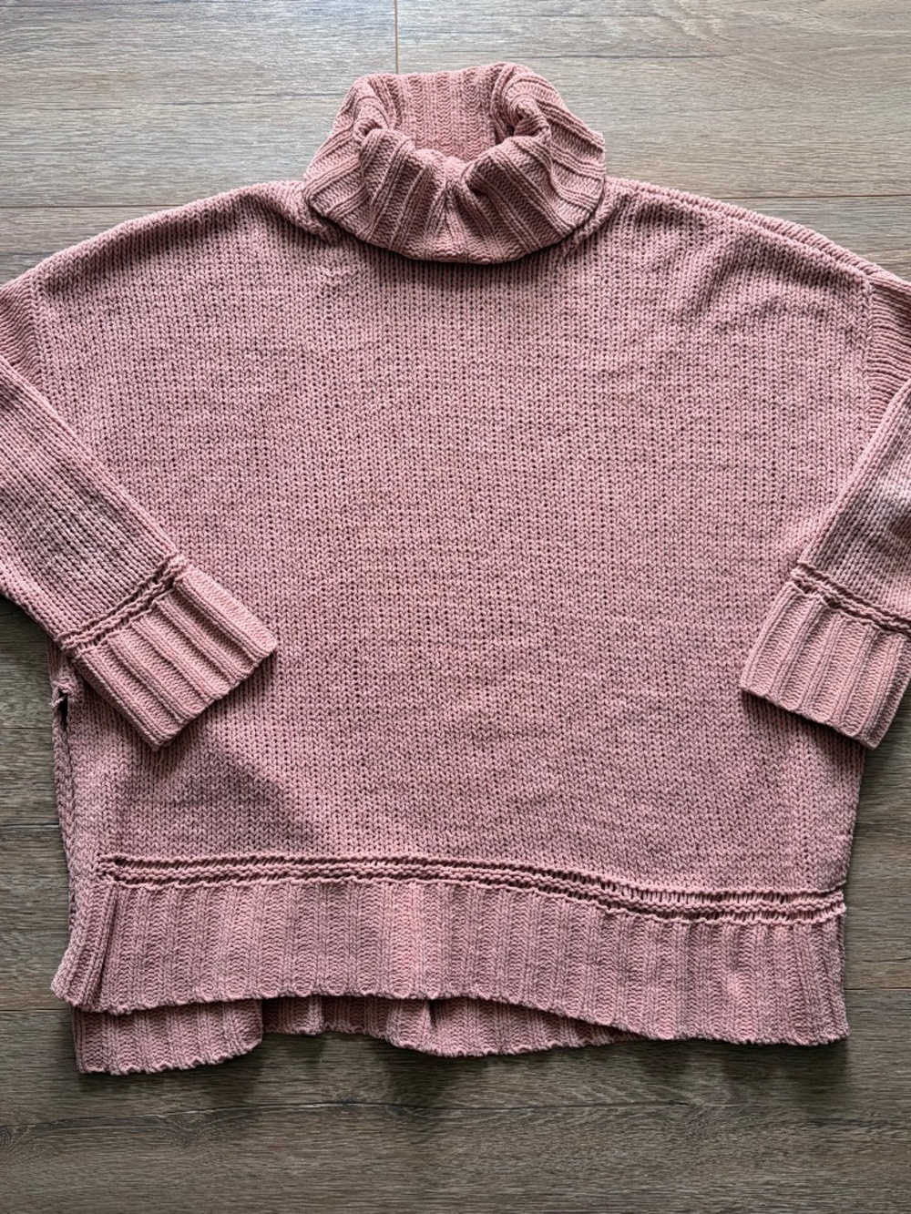 Aerie Women's Turtleneck Sweater size Medium